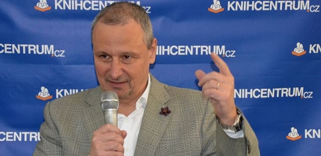 Exposlanec Martin Komárek porovnal problémy Andreje Babiše s těžkostmi Billa Clintona