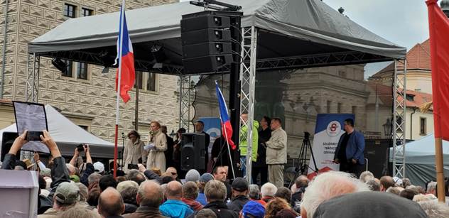 Konečná se u Hradu rozjela. Schytal to Pavel, ale i další