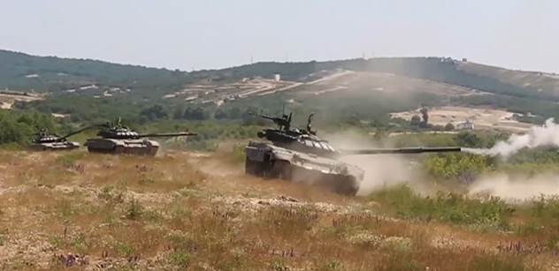 Vlaky plné tanků. Rusové se chystají na východ Ukrajiny