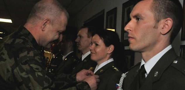 Vojáci převzali ocenění za úspěšné splnění zahraniční mise