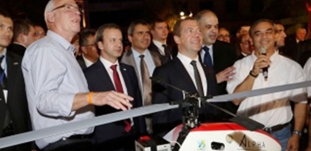 Jan Urbach: Američanům vadí dron pro Medveděva