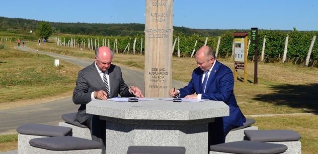 Dohoda o přeshraniční spolupráci jihomoravských a dolnorakouských záchranářů podepsána