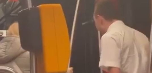 „Jsem zhnusen.“ Ale ne z chování řidiče. Šéf odborové rady k Ukrajincům vyhozeným z tramvaje