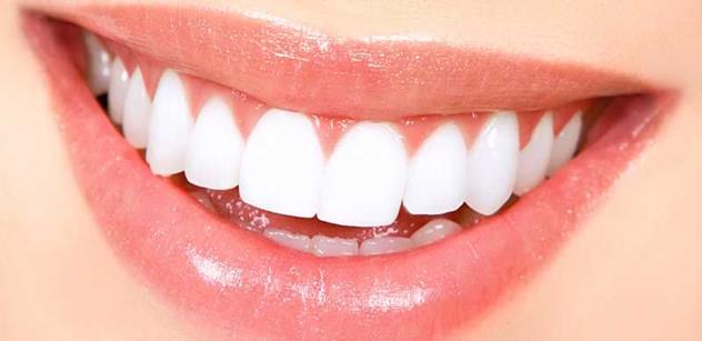 ČISTÍME SI ZUBY.CZ: Základní pomůcka ústní hygieny - zubní kartáček