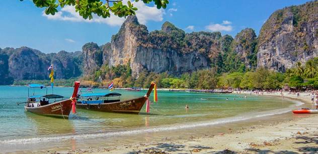 Asociace cestovních kanceláří: Thajsko zakazuje kouření na plážích