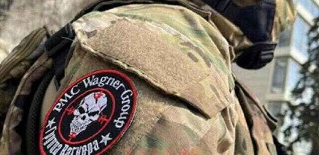 Bitva o Bachmut: Šéf wagnerovců vzal na střechu zajaté Ukrajince. Vzkaz do Kyjeva přišel záhy